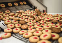 What are the different pros and cons of eating cookies? Industrialized cookies